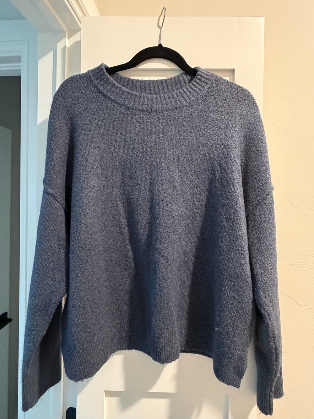 American Eagle Outfitters Blue Crewneck Sweater